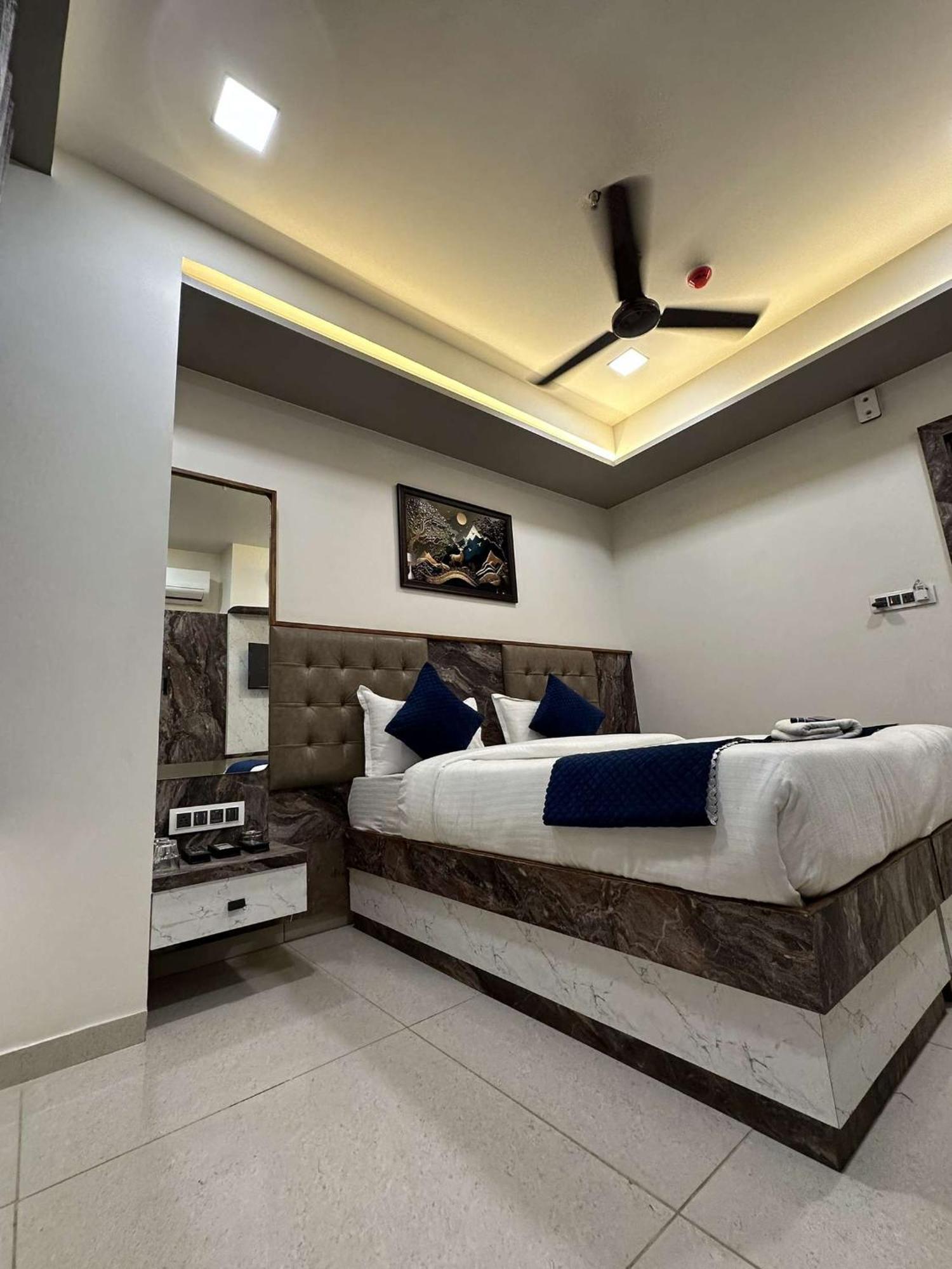 Hotel E Classico Bhavnagar Zewnętrze zdjęcie